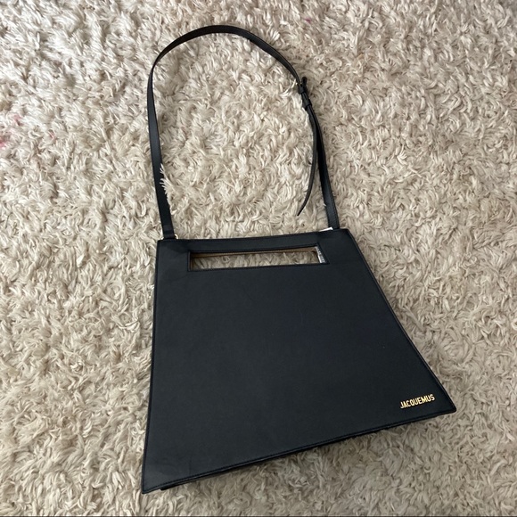 Jacquemus Handbags - Jacquemus Grand Asymmetrical Leather Tote in Black